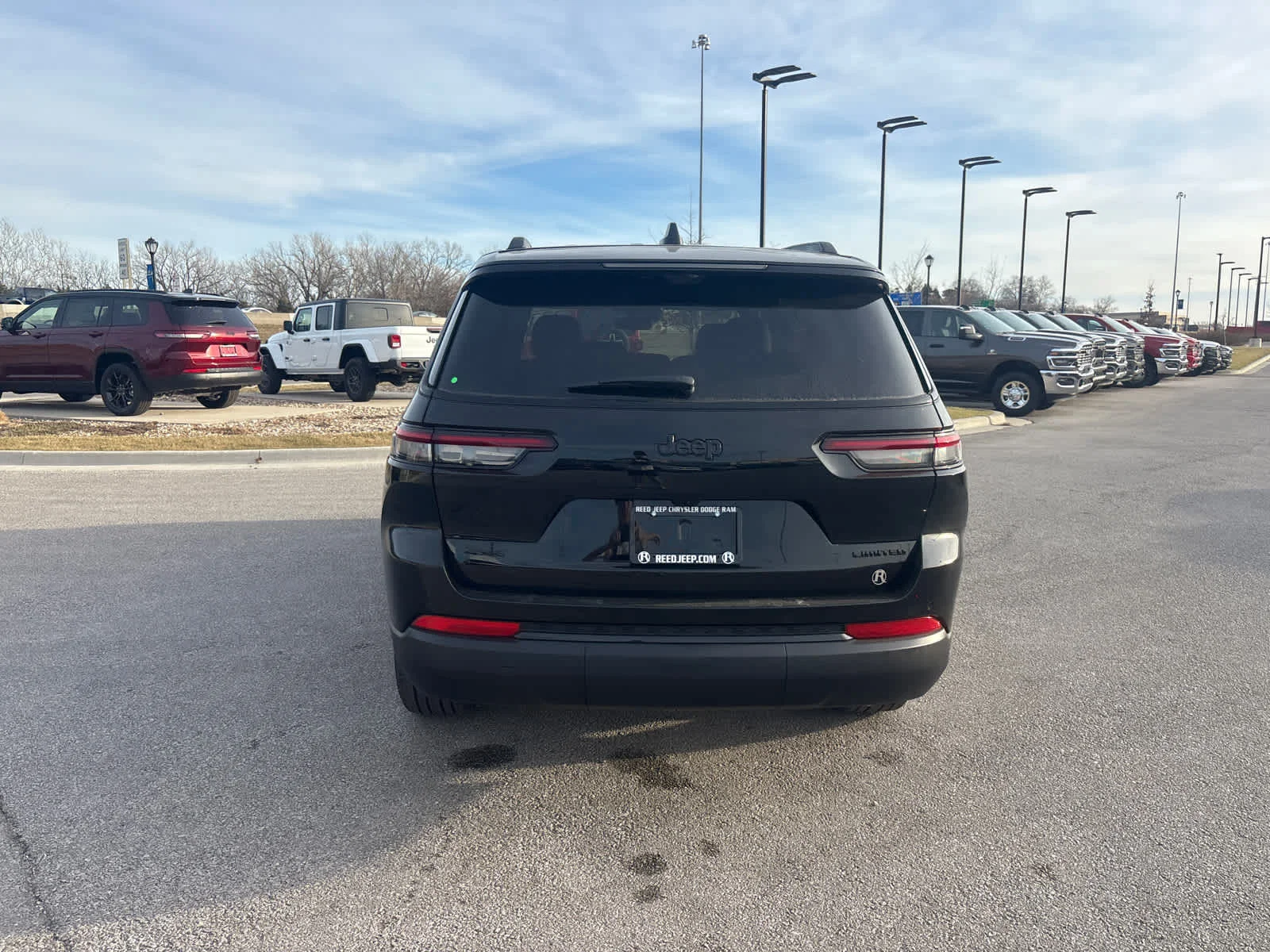 New 2025 Diamond Black Crystal Pearlcoat Jeep Limited image 8