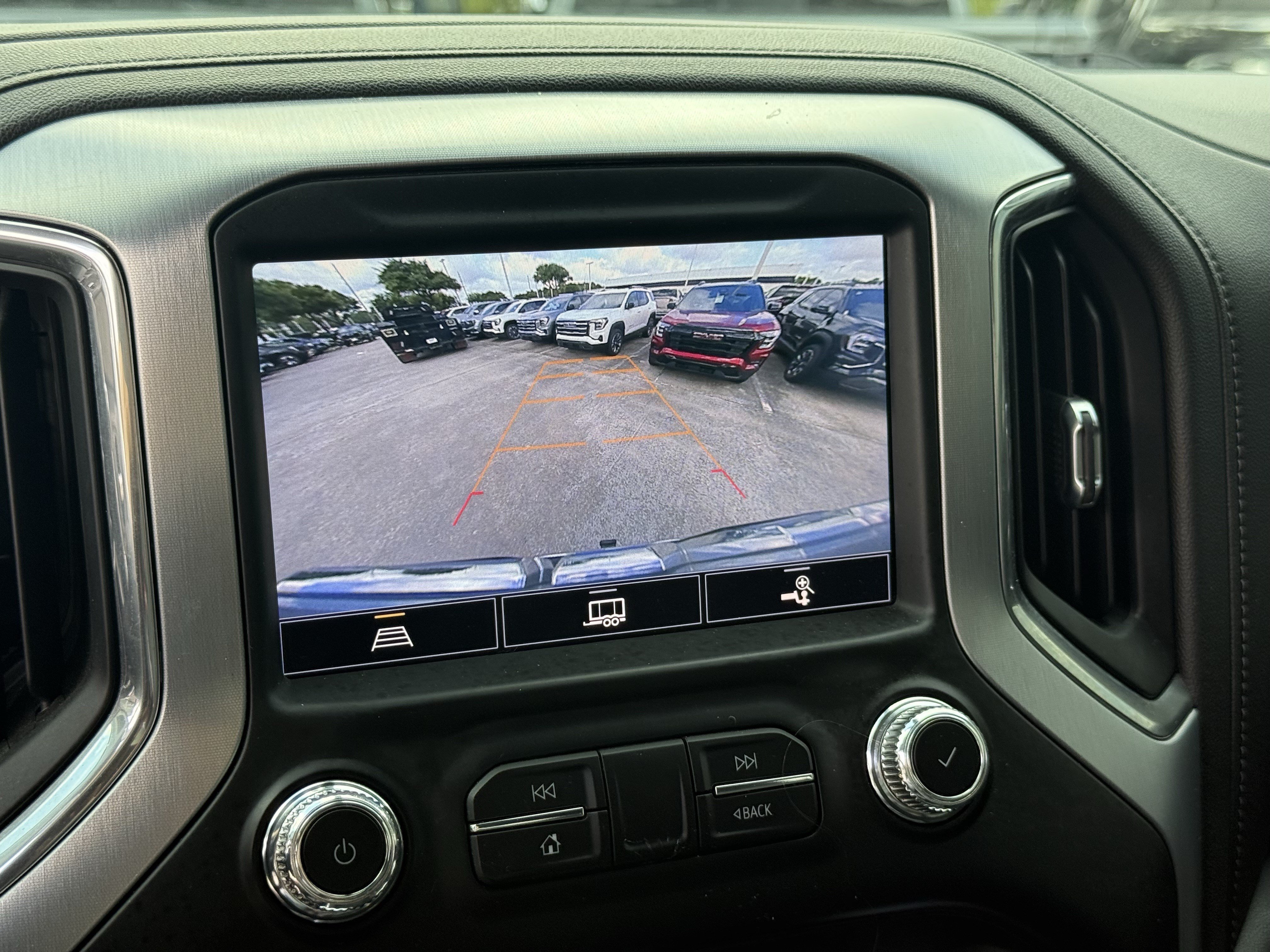 Used 2021 Satin Steel Metallic GMC SLT image 20