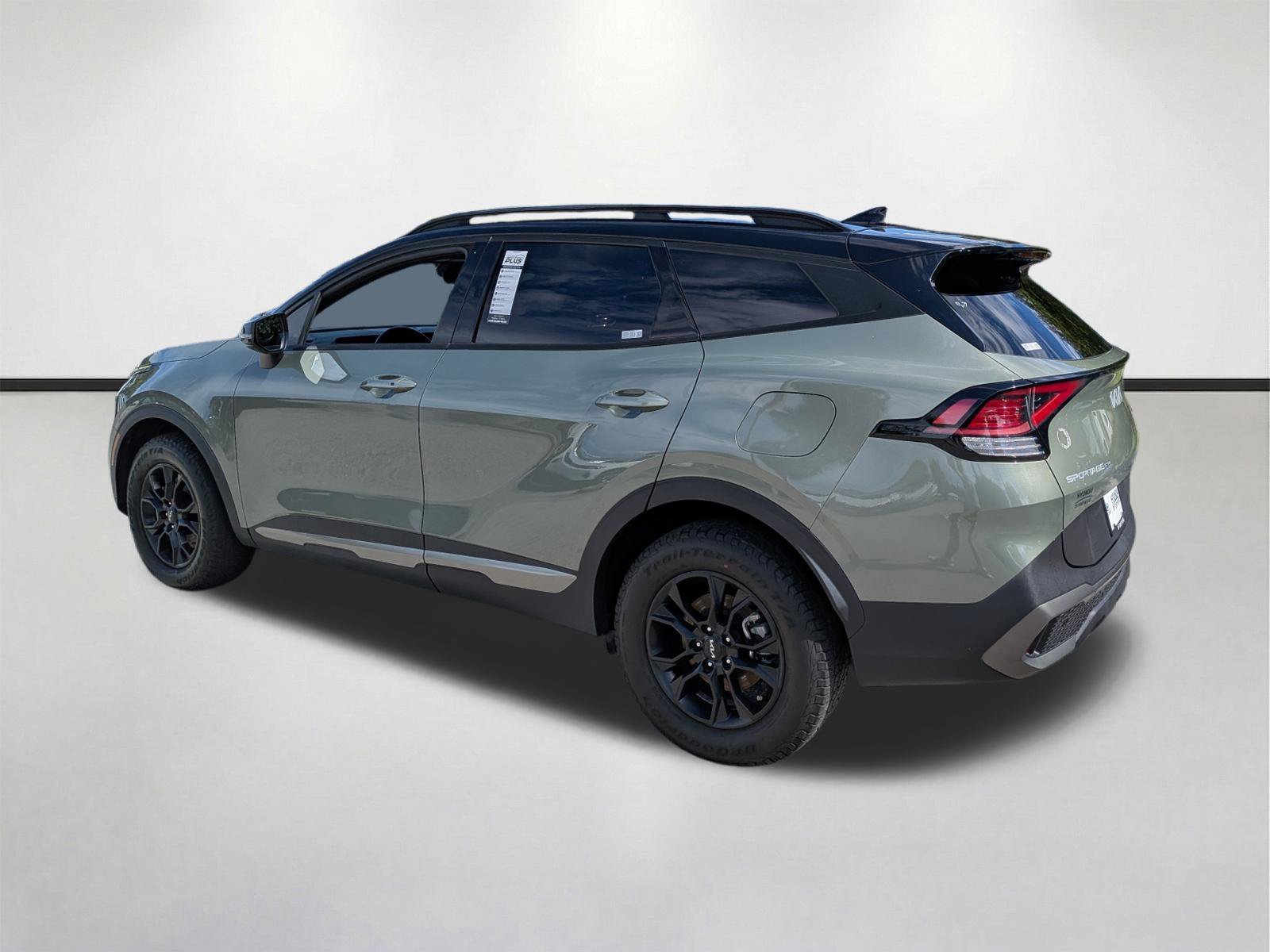 Used 2024 Jungle Green/Ebony Black Roof Kia X-Pro image 6