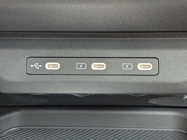 New 2027 Snow White Pearl Kia S image 24