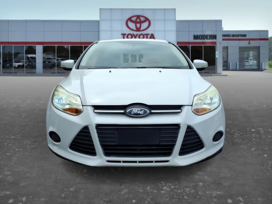 Used 2014 Oxford White Ford SE image 8