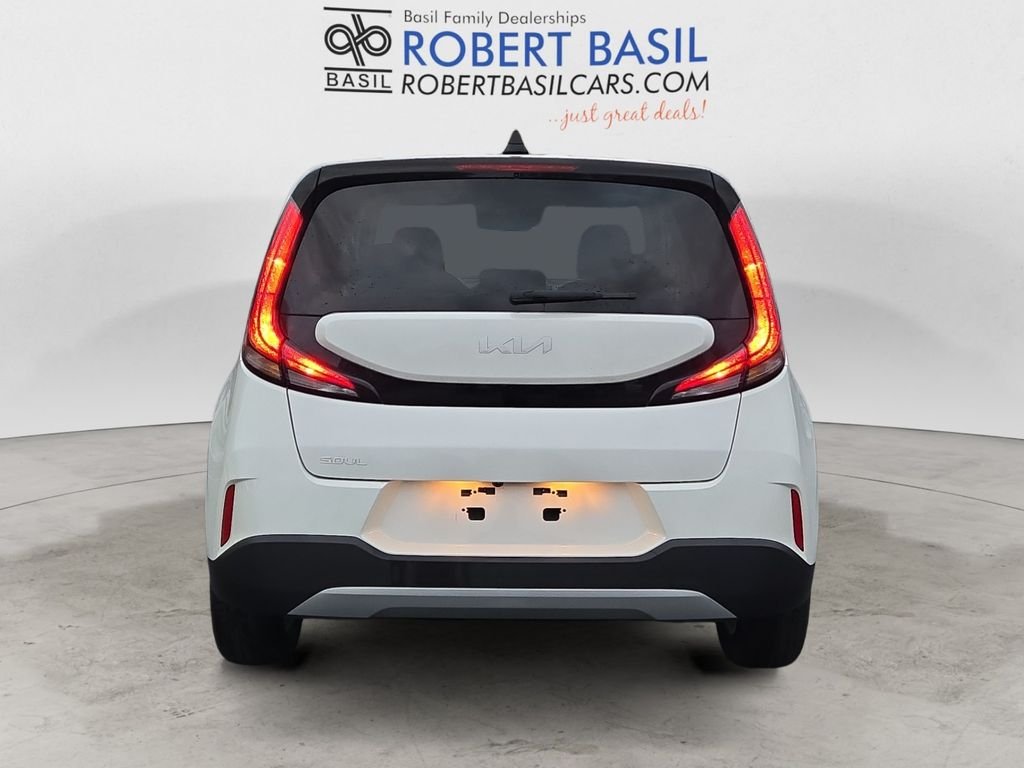 2023 Kia Soul LX photo 4
