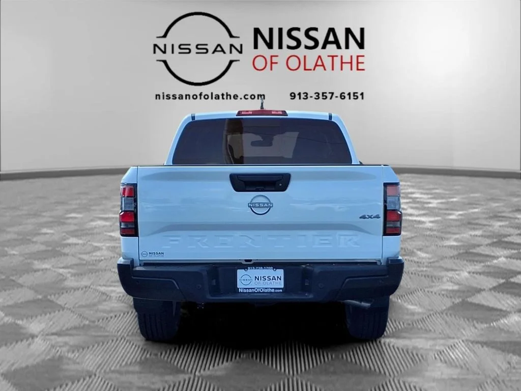 New 2026 Glacier White Nissan Crew Cab S image 23