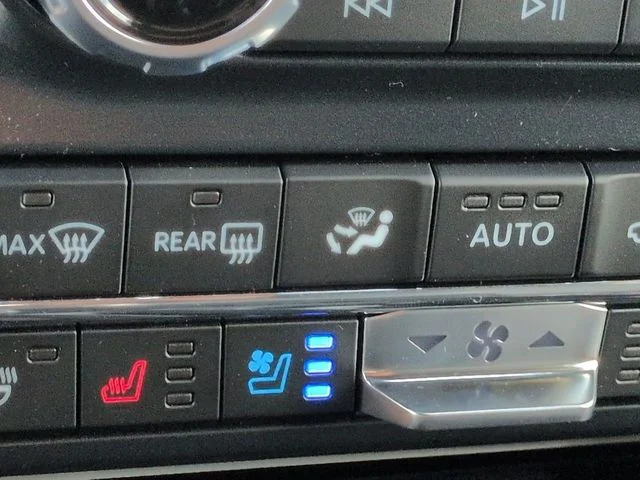 New 2026 Carbonized Gray Metallic Ford Tremor® image 22