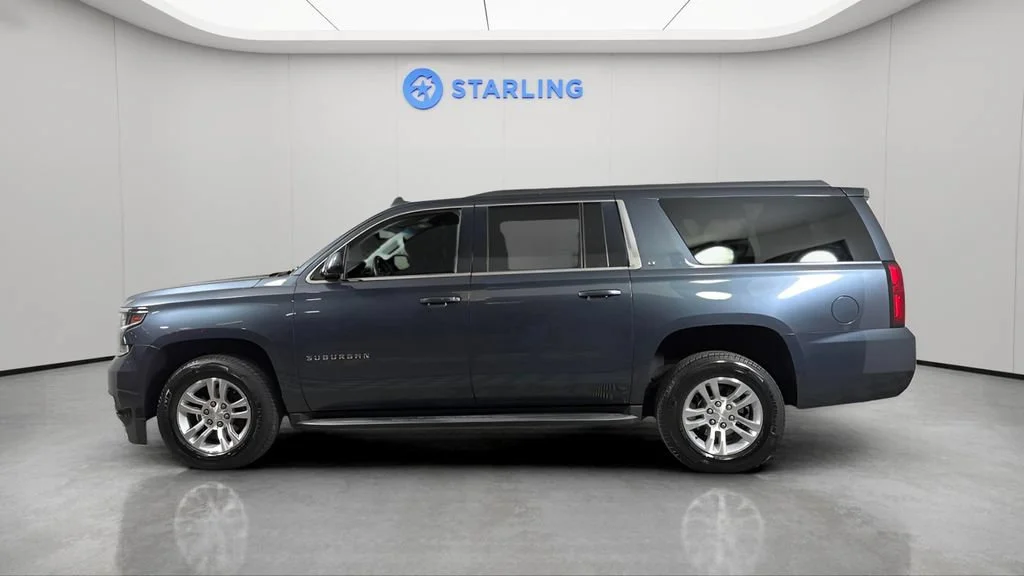 Used 2019 SHADOW GRAY METALLIC Chevrolet LT image 3