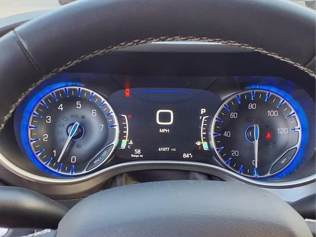 Used 2024  Chrysler Touring L image 11