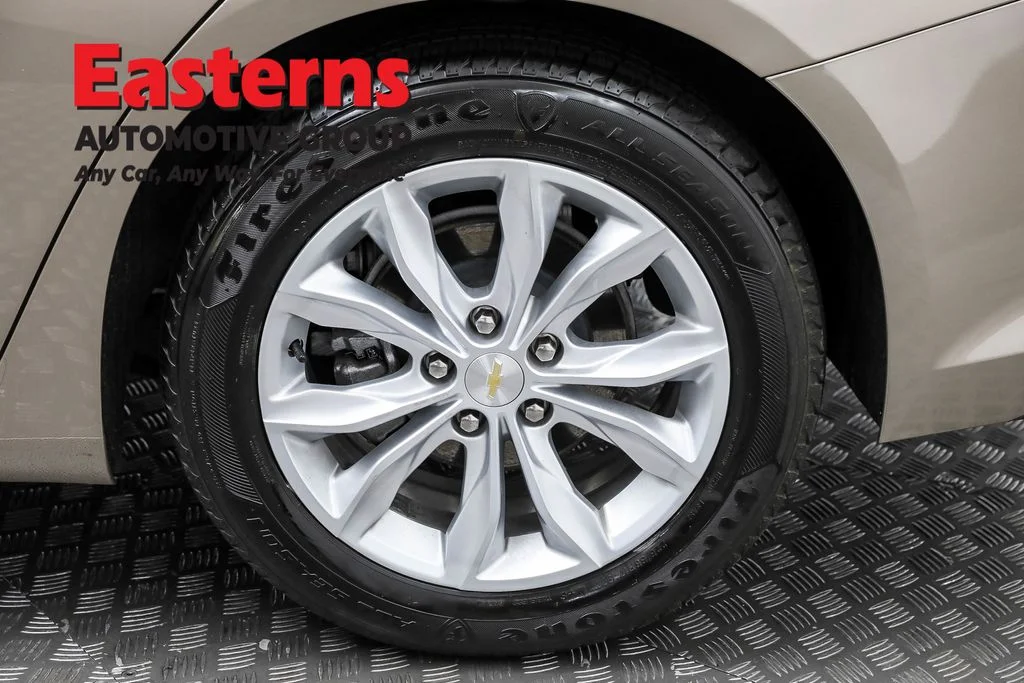 Used 2022 Gray Chevrolet LT image 32