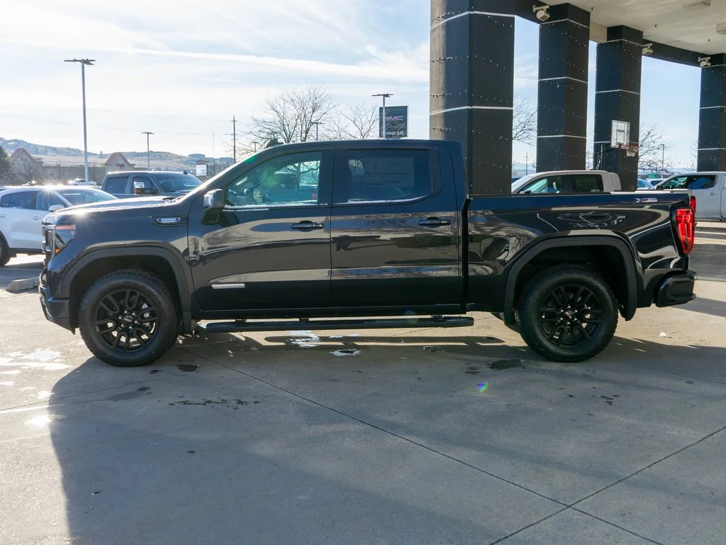 Used 2026 Silver GMC Elevation image 4