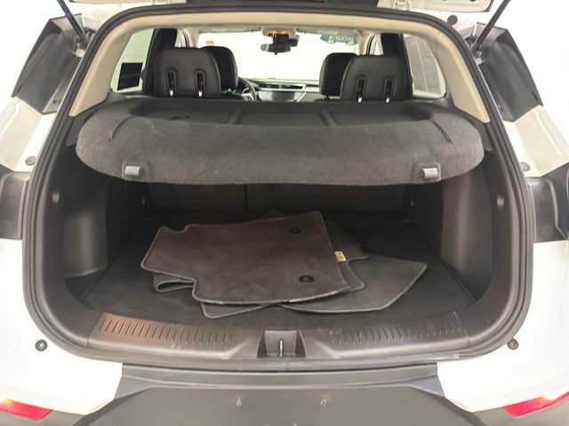 Used 2023 SUMMIT WHITE Buick Preferred image 23
