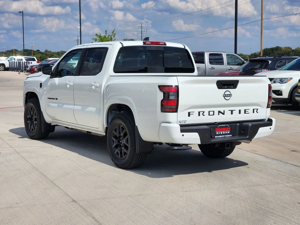 New 2027 White Nissan SV image 4