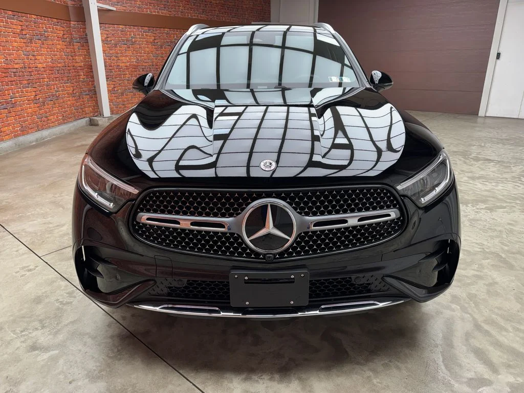 Used 2025 Black Mercedes-Benz GLC 300 image 8