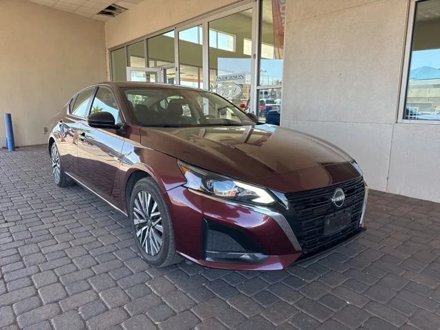 Certified Used 2024 Garnet Pearl Me Nissan 2.5 SV image 6