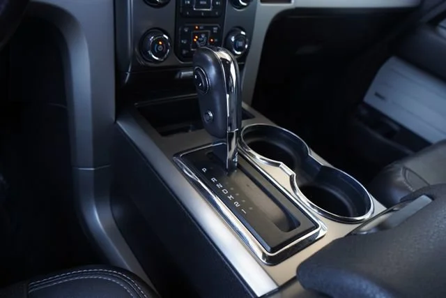 Used 2014  Ford XL image 23