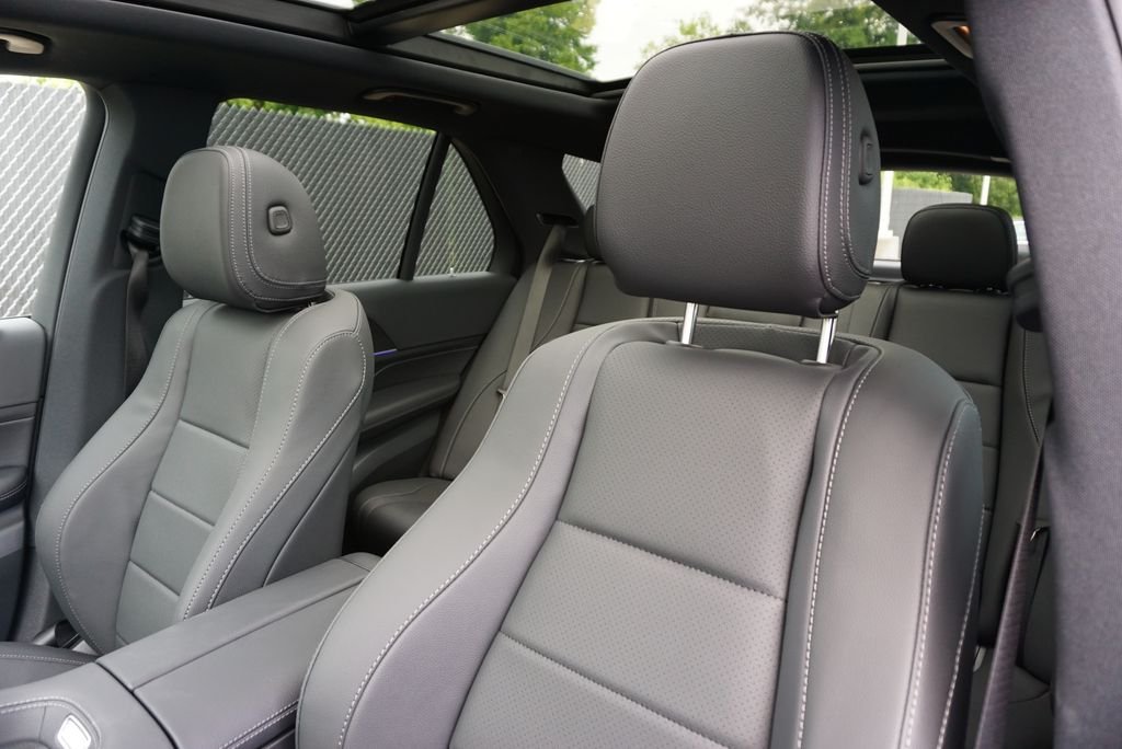Used 2026 Obsidian Black Metallic Mercedes-Benz GLE 350 image 46