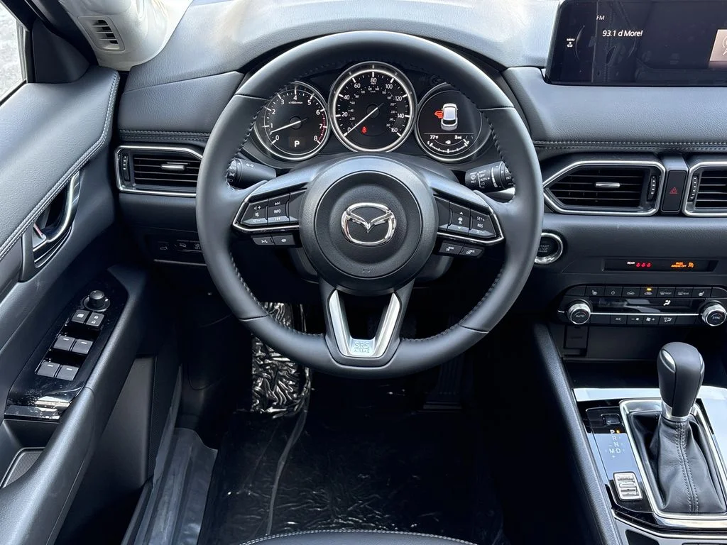2025 Mazda CX-5 S Preferred package - Photo 13