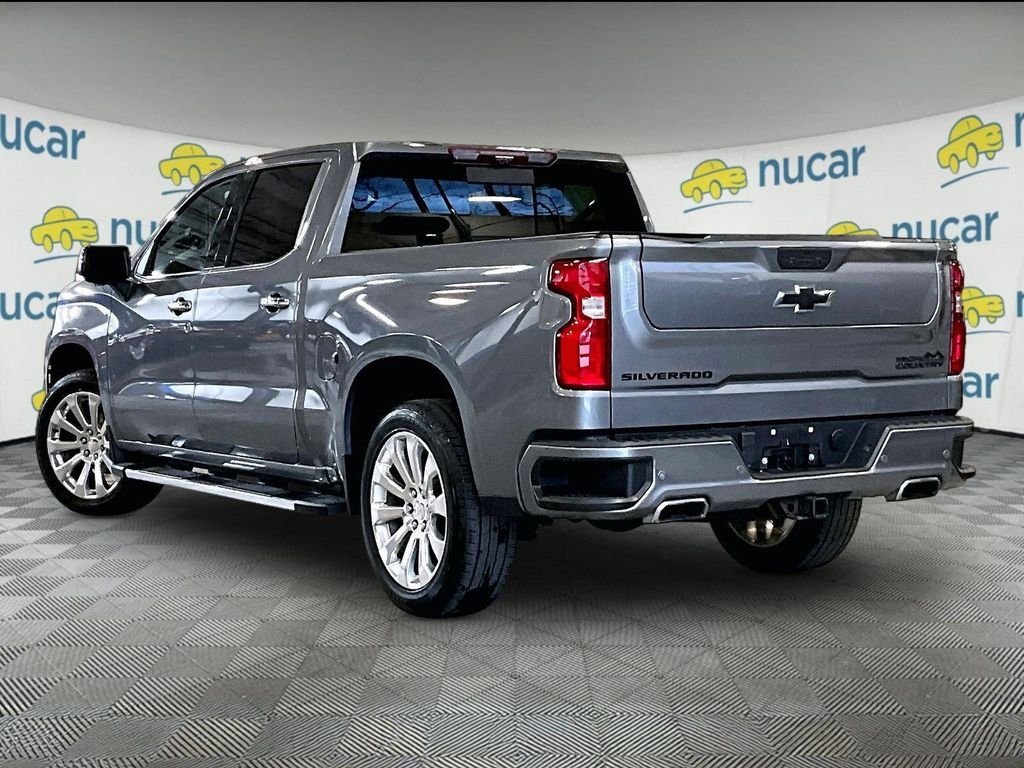 Used 2022 Gray Chevrolet High Country image 4