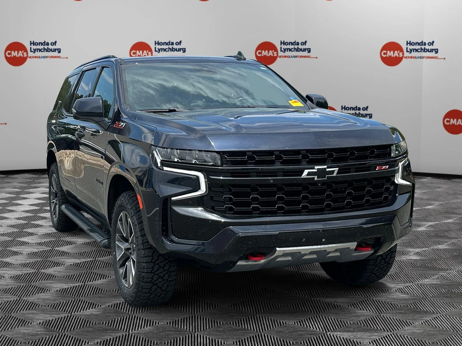 Used 2023 Black Chevrolet Z71 image 7