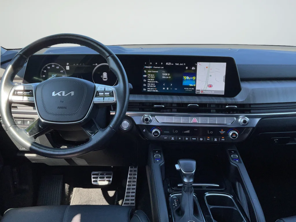 Certified Used 2024 Gray Kia SX image 9