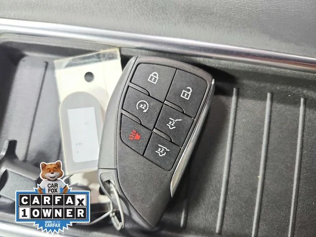 Used 2023 White GMC Denali image 36