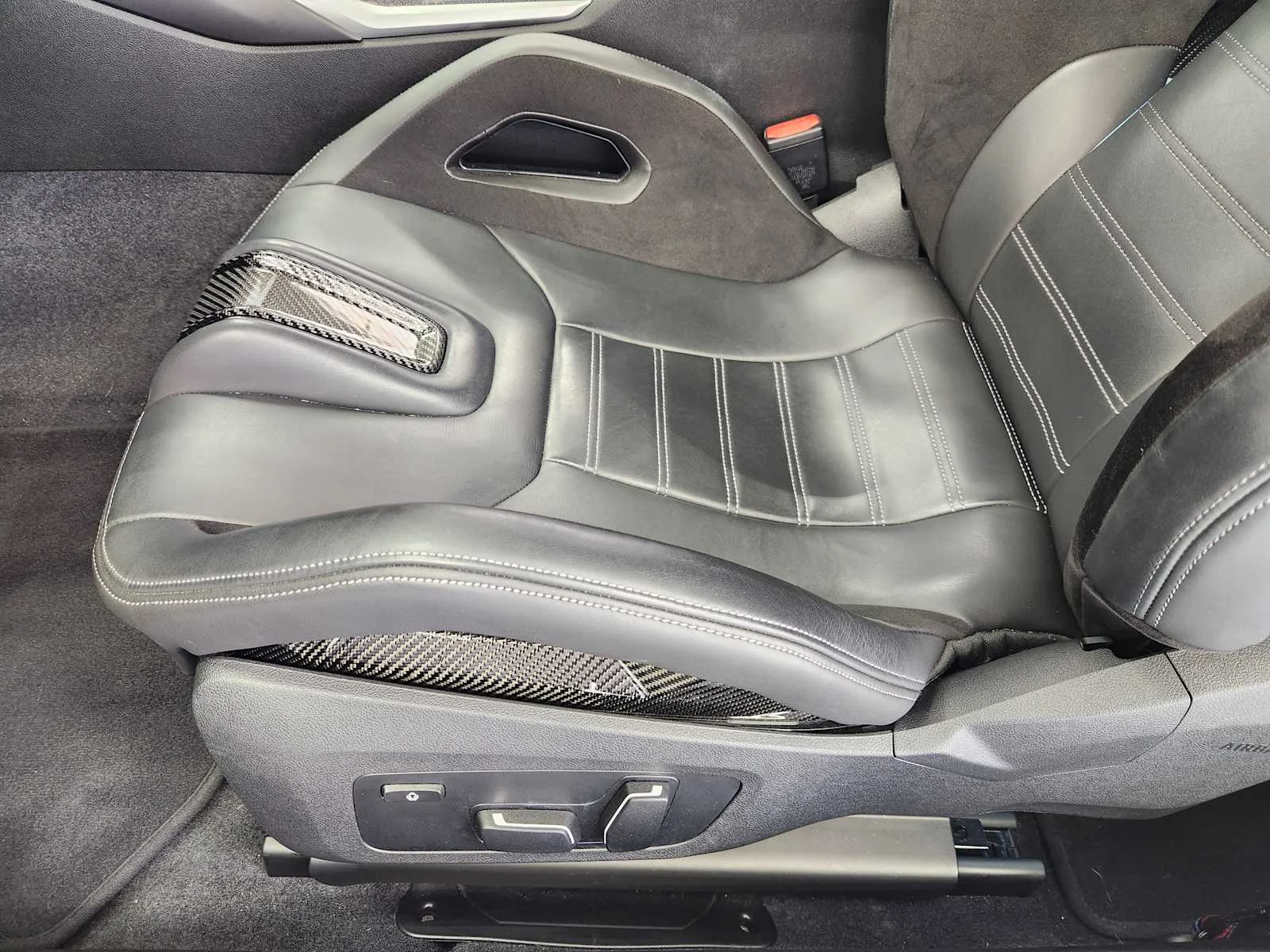 Certified Used 2025 Brooklyn Grey Metallic BMW  image 22