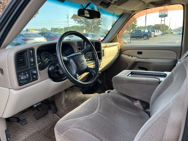 Used 2001  GMC SLE image 6