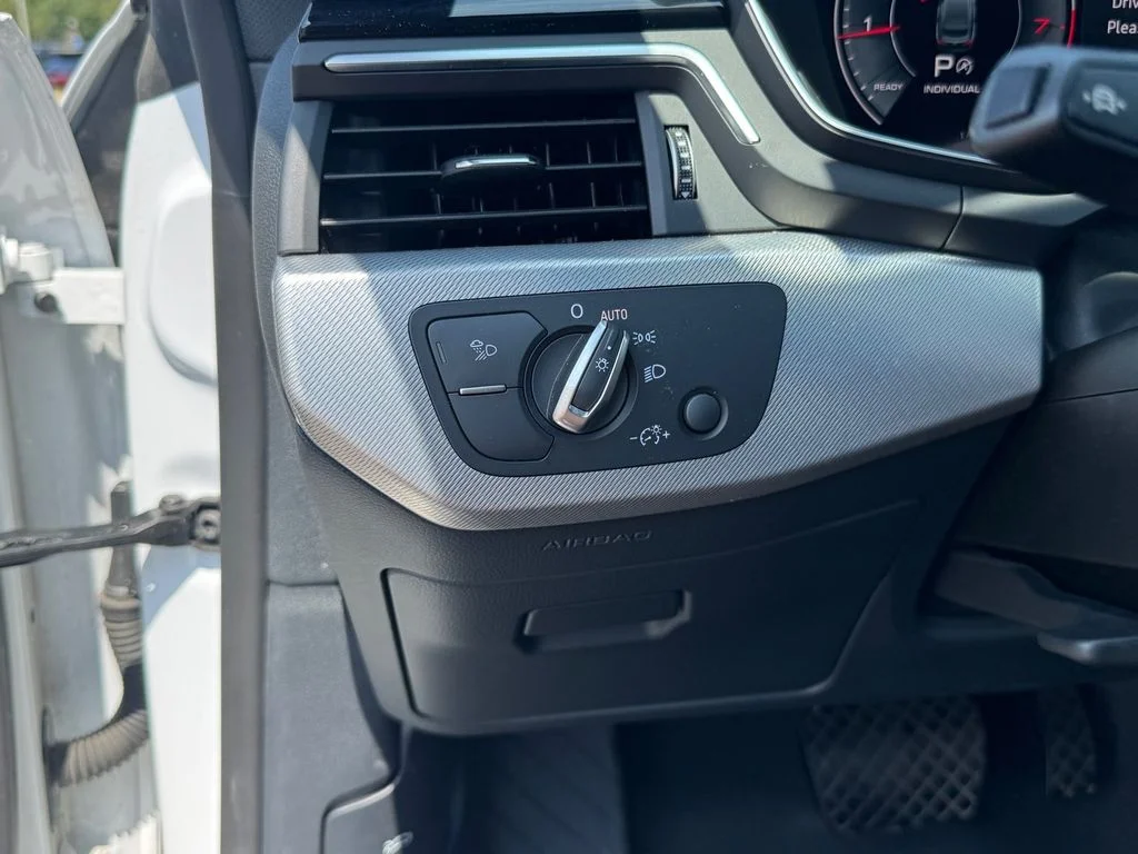 Used 2025  Audi 45 S line Premium image 23