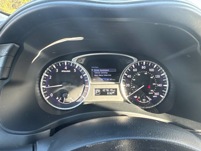 Used 2019 White INFINITI LUXE image 12