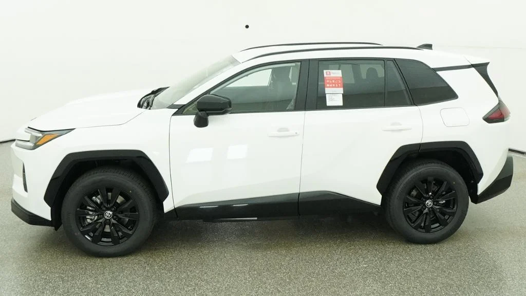 New 2026 Ice Cap Toyota SE image 2