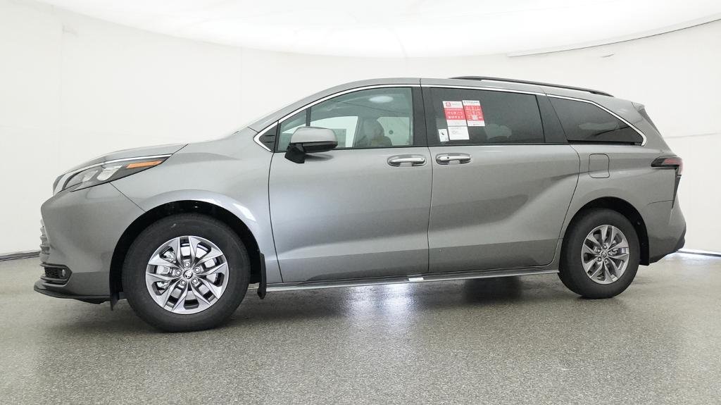 New 2026 Heavy Metal Toyota XLE image 4