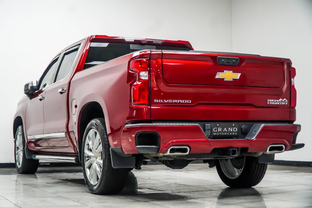 Used 2023 Red Chevrolet High Country image 14