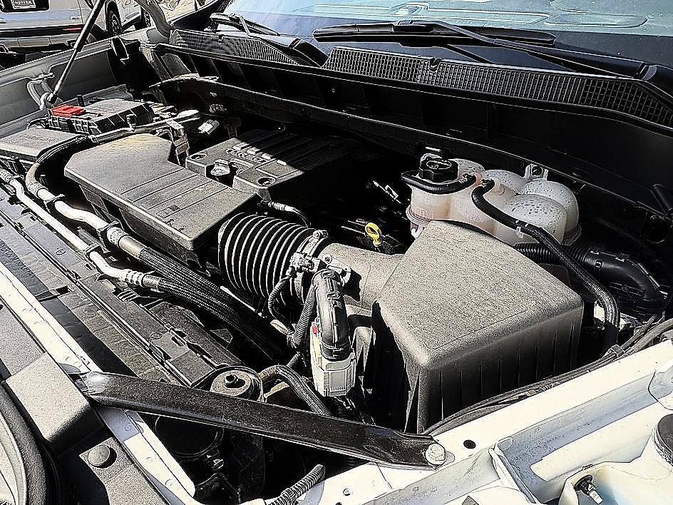 Used 2024 Summit White Chevrolet Custom image 20