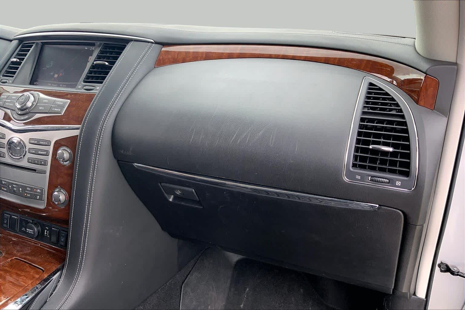 Used 2019 Liquid Platinum INFINITI LUXE image 19