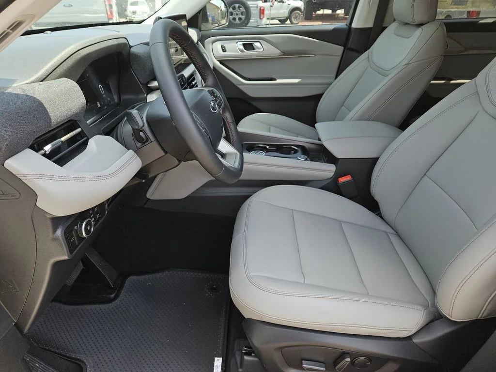 2026 Ford Explorer Active - Photo 23