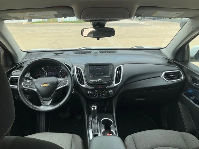 Used 2021 White Chevrolet LT image 4