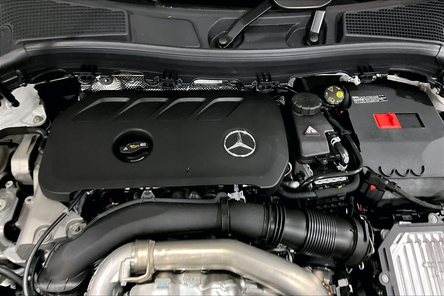 New 2026 Polar White Mercedes-Benz GLA 250 image 16