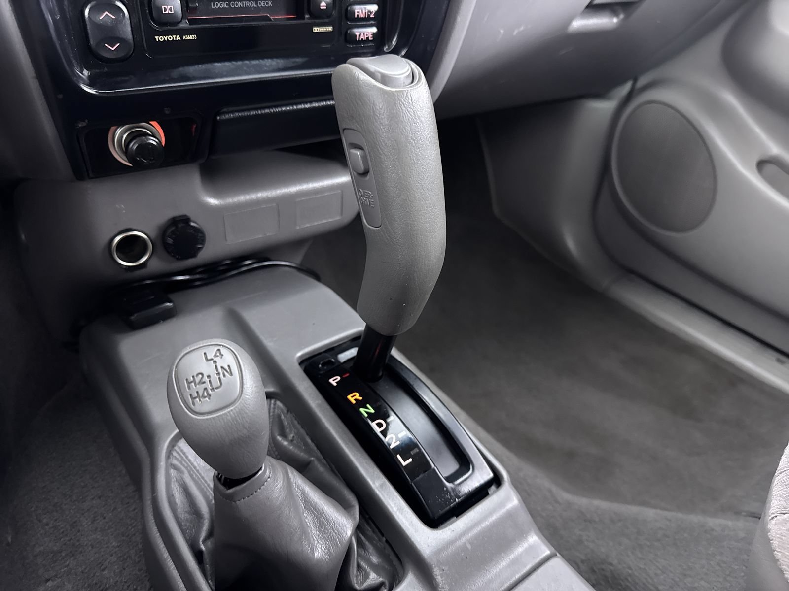 Used 2002 Green Toyota  image 18