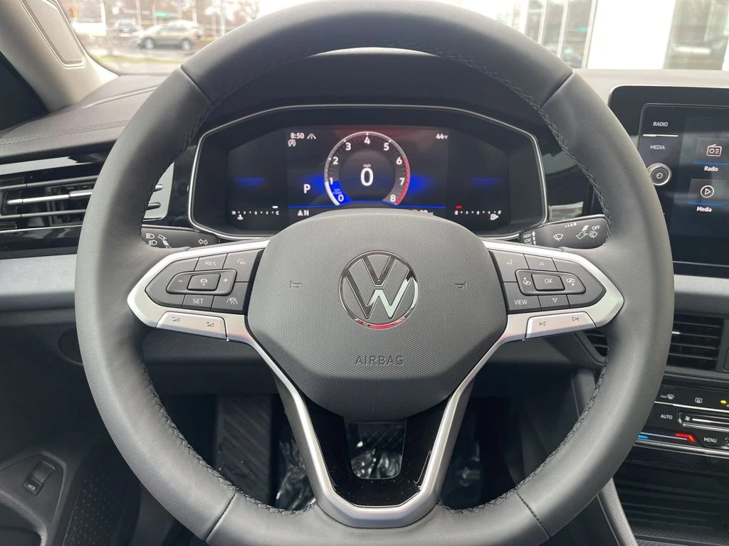 New 2026 Opal White Pearl Volkswagen 1.5T SE image 12