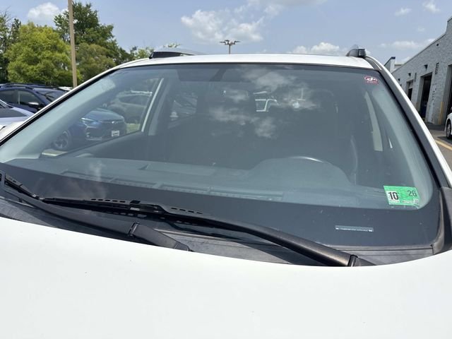 Used 2016 White Toyota XLE image 31