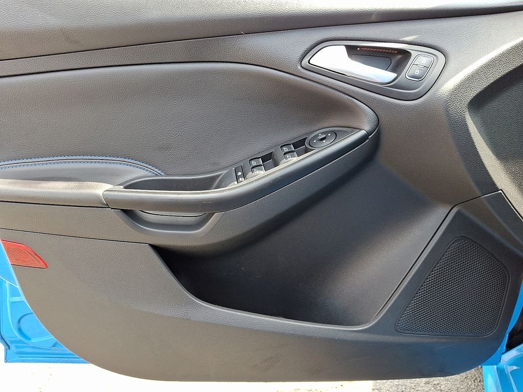 Used 2017 Blue Ford RS image 12