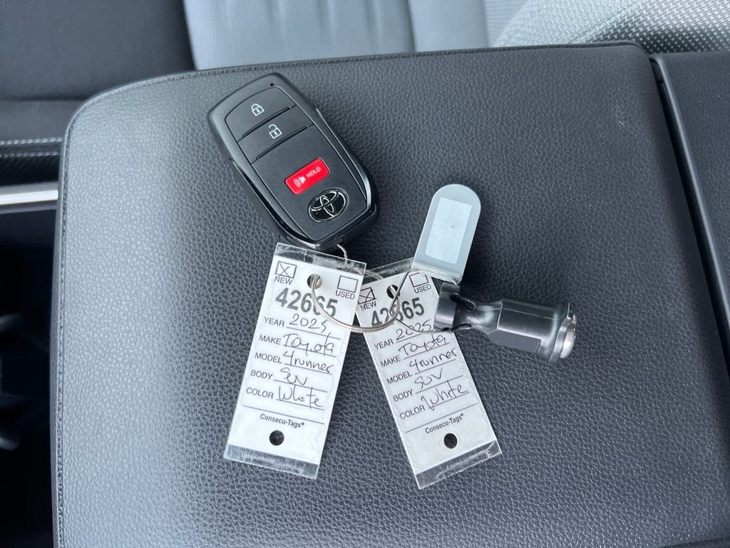 2025 Toyota 4Runner TRD Off-Road - Photo 28