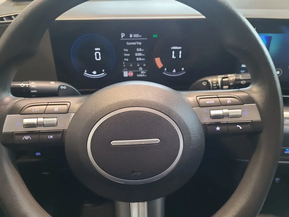 Used 2024 Ecotronic Gray Pearl Hyundai SE image 11