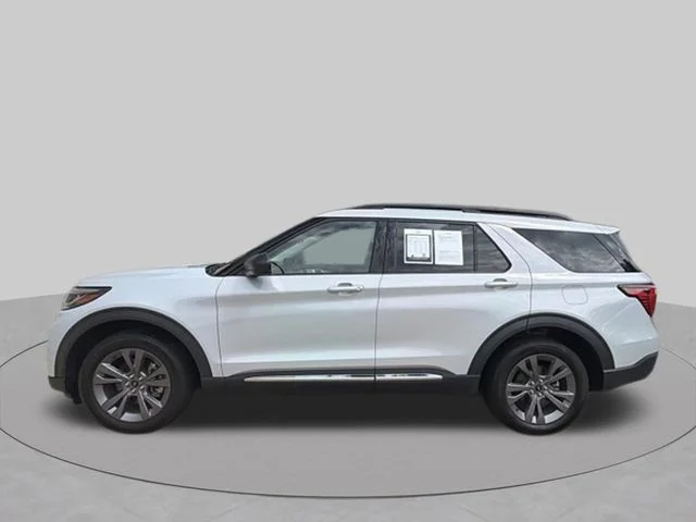 Used 2025 White Metallic Ford Active image 2