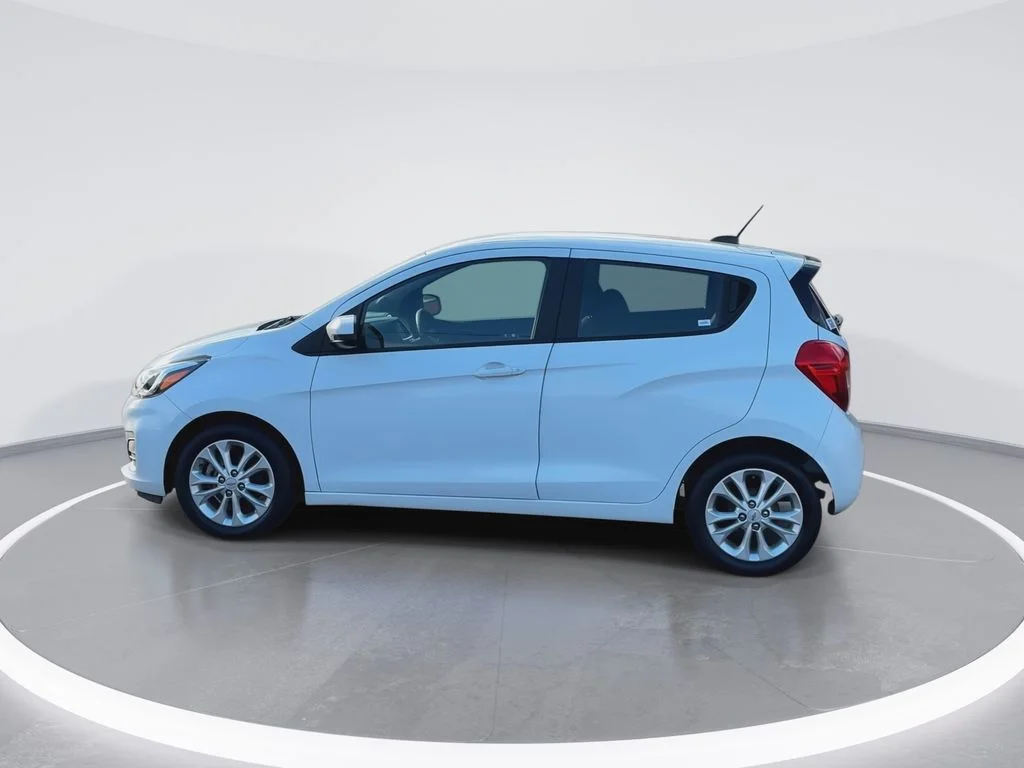 Used 2021 White Chevrolet 1LT image 6