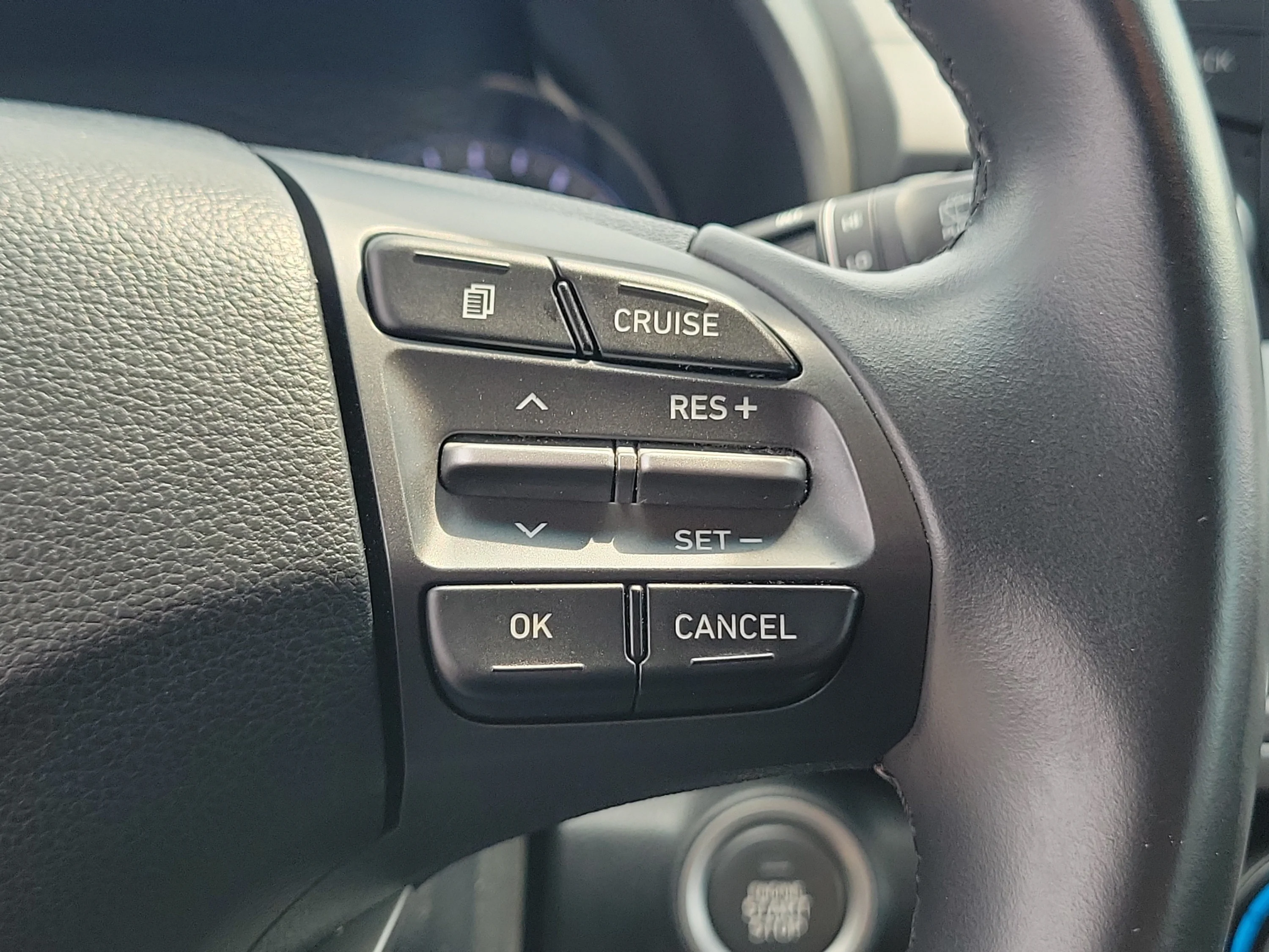 Used 2020 Surf Blue Hyundai SEL image 21