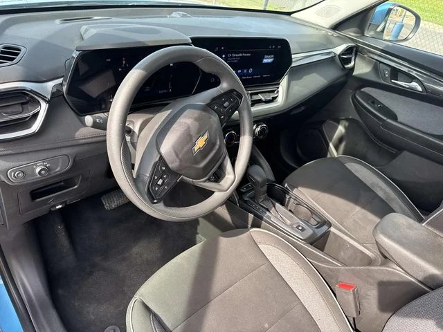 Used 2025 Blue Chevrolet LT image 28