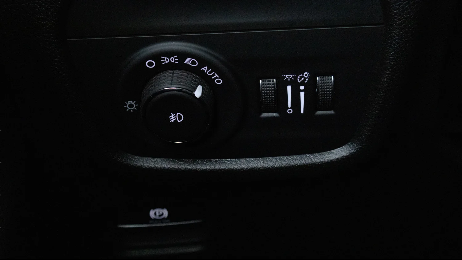 Used 2024 Gray Jeep Limited image 23