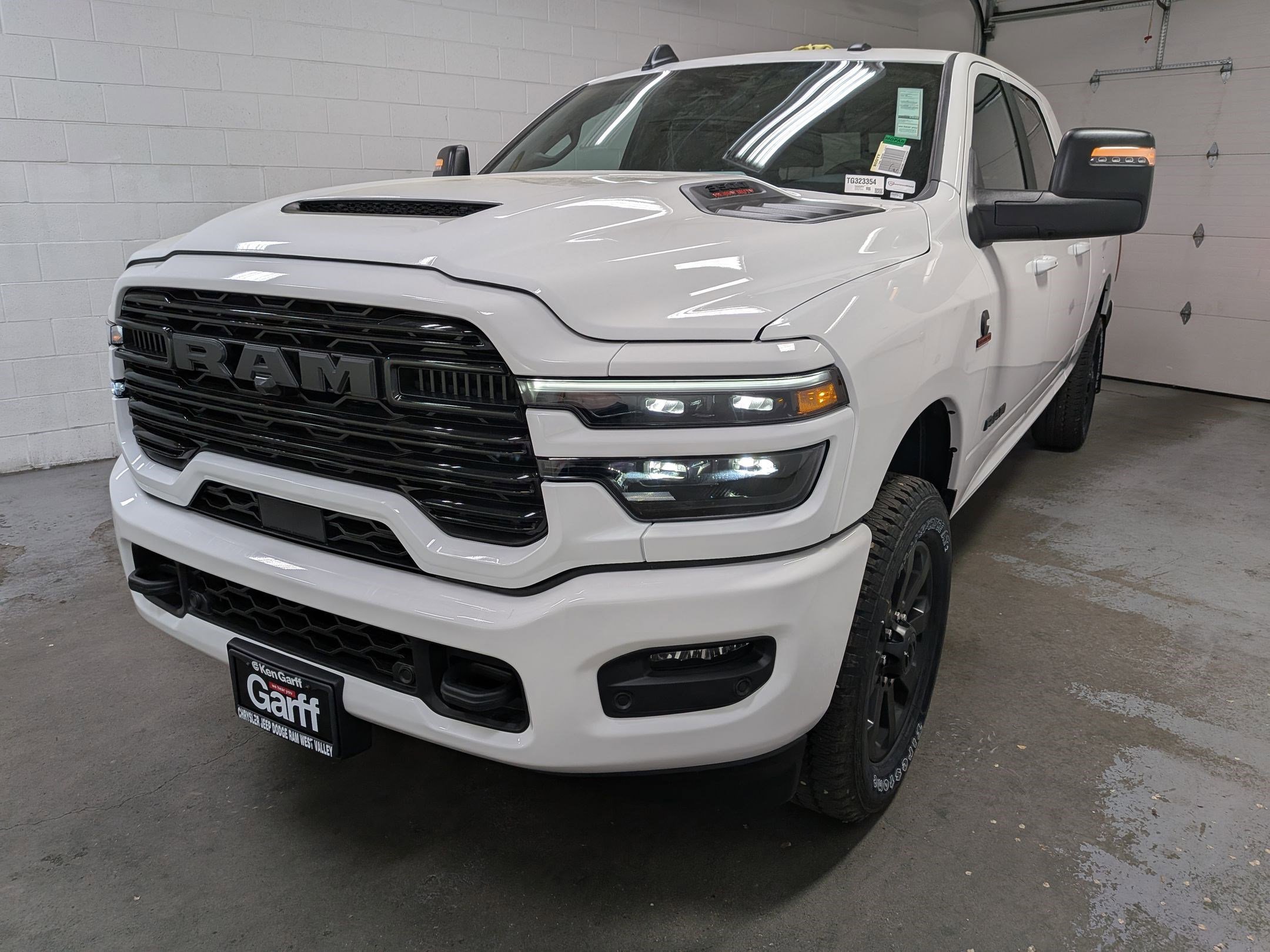 New 2026 Bright White Clear-Coat Exterior Paint RAM Laramie image 9