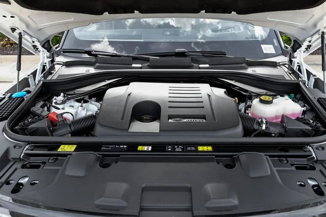 New 2026 Fuji White Land Rover SE image 61