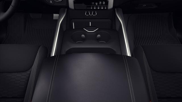 New 2027 Diamond Black Crystal Pearl-Coat Exterior Paint RAM Big Horn/Lone Star image 40
