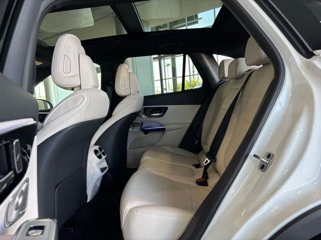 New 2026 Polar White Mercedes-Benz GLC 300 image 36